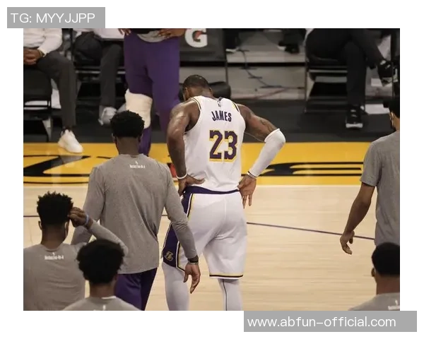 篮球场上的悲剧一瞬间他为梦想付出了生命的代价